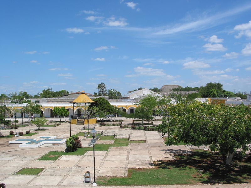 izamal-zocalo-466