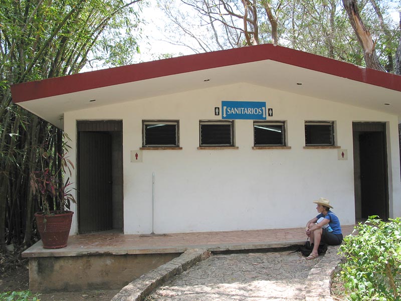 uxmal-sanitarios-675
