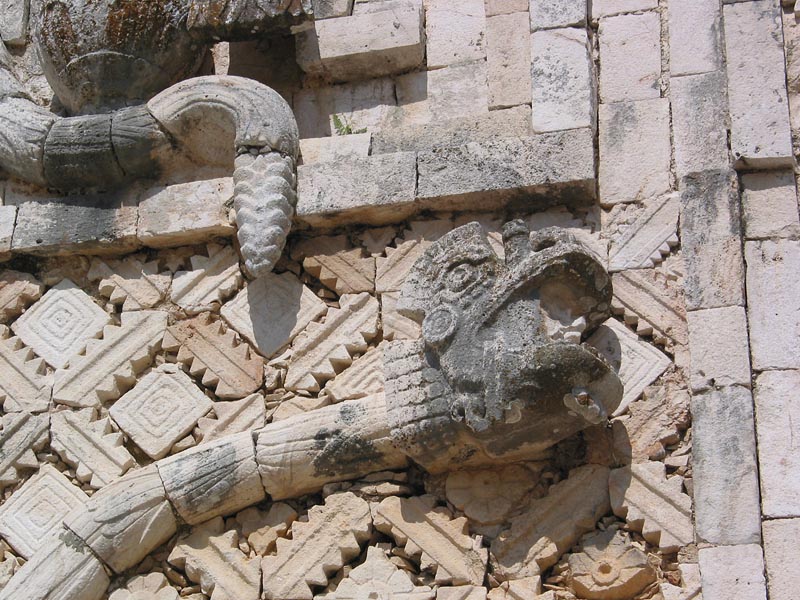 uxmal-serpiente-detalle-553