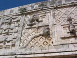 uxmal-serpiente-detalle-552