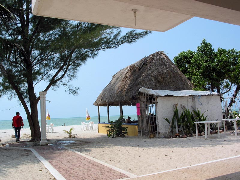 celestun_playa-bar-710