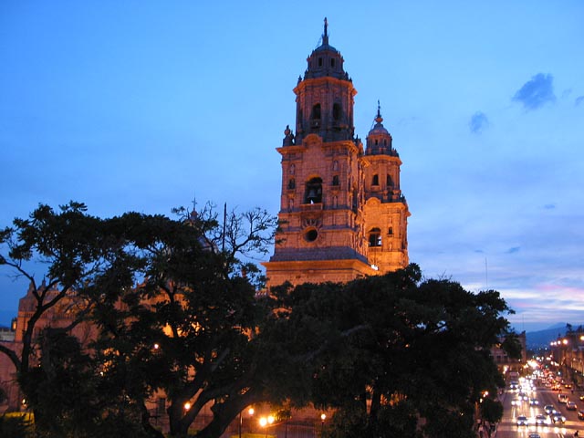 morelia-catedral-spire-evening-038