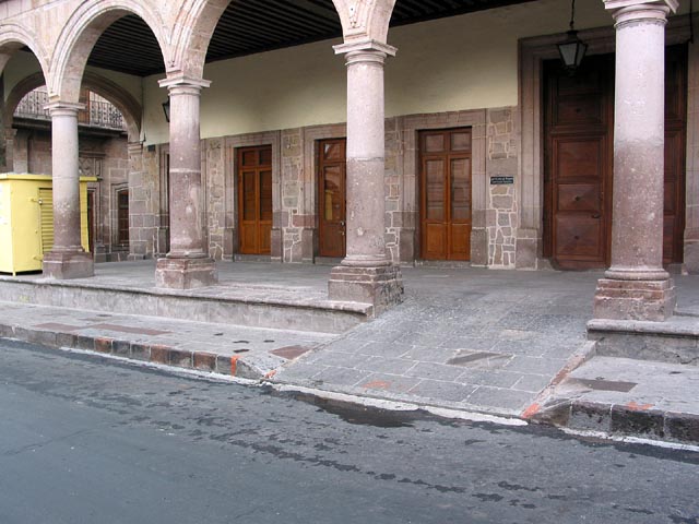 morelia-zocalo-old-access-121