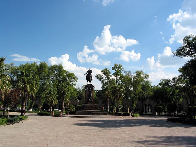 morelos-statue-078