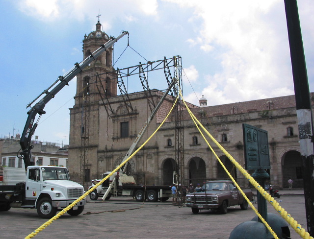 morelia04-calle-grua_2803.jpg