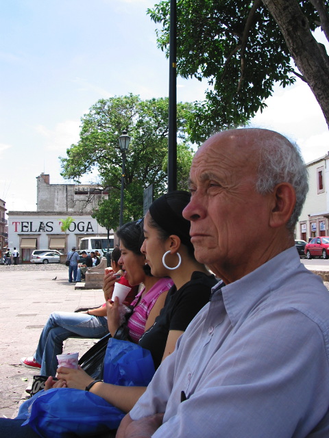 morelia04-gente-calle#F2FF.jpg