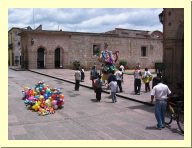 morelia04-calle-globos_2951.jpg