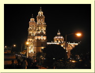 morelia04-catedral-noche_2050.jpg