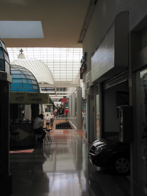 morelia04-aurrera-mall_2_2.jpg