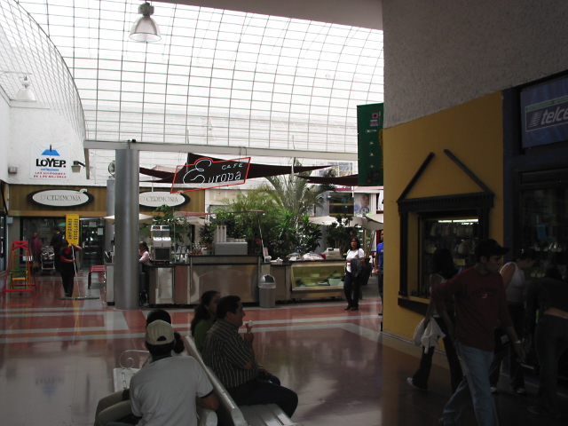 morelia04-aurrera-mall_2_4.jpg