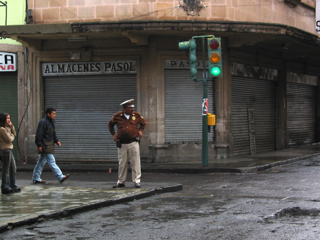 morelia04-calle-polic#F307.jpg