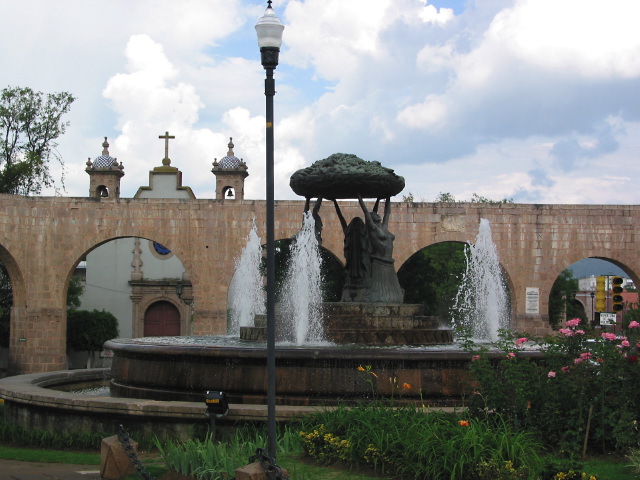 morelia04-fuente-tara#F308.jpg