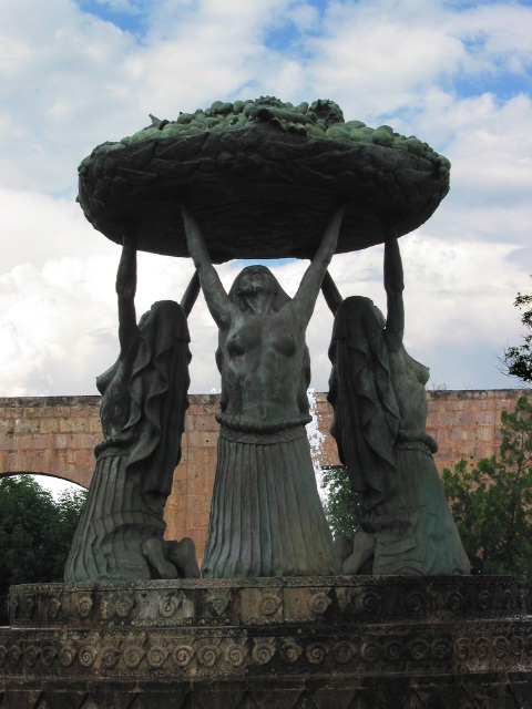 morelia04-fuente-tara#F_13.jpg