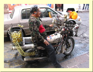 morelia04-calle-moto_3142.jpg