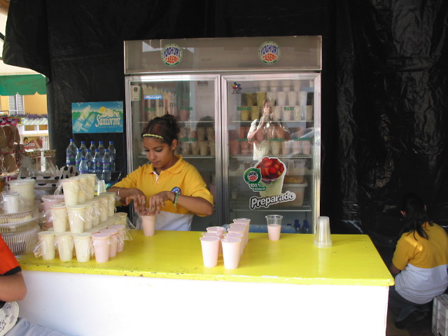 morelia04-tienda-yogur_300.jpg