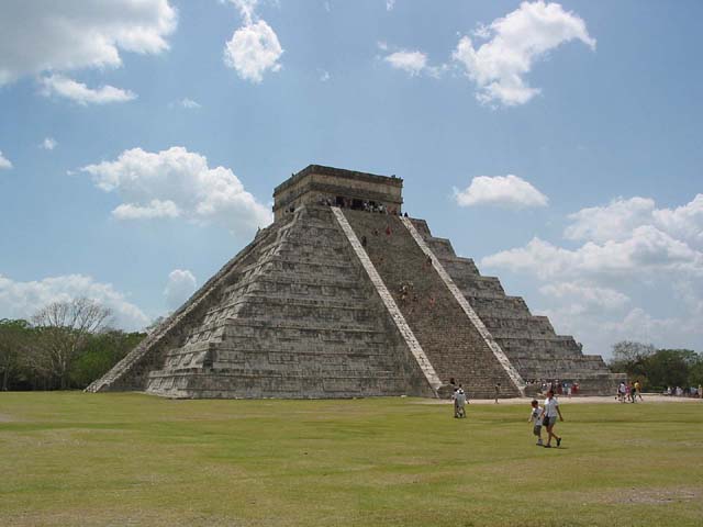 chchen-itza-pyramid-d-0386