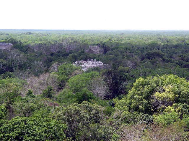 chchen-itza-pyramid-topview-0400
