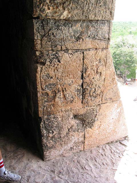 chchen-itza-pyramid-topview-0401