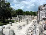 chchen-itza-pillars-0375