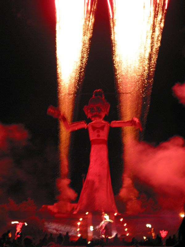 zozobra-fuegos-artificiales-03_0400